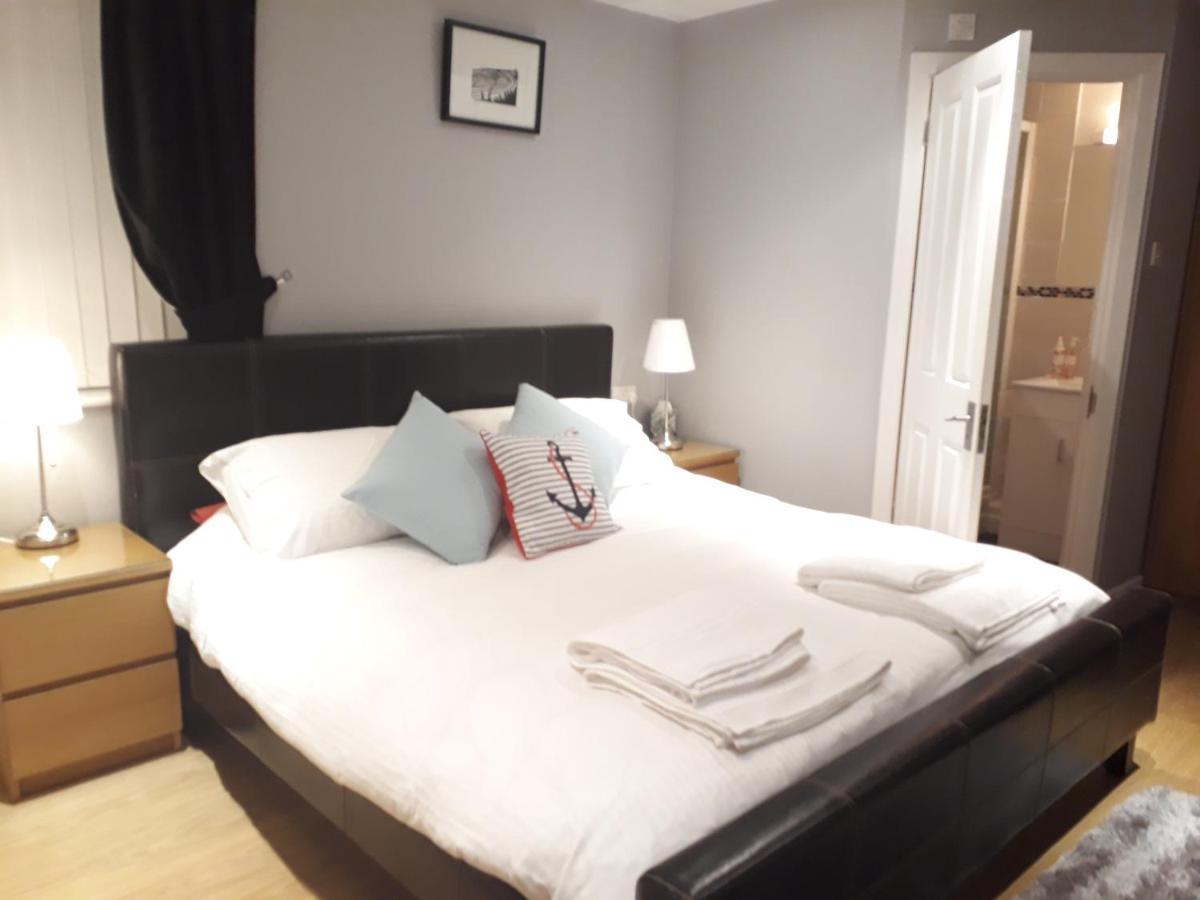Coast 77 B&B Poole Exteriér fotografie